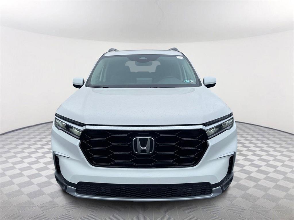 new 2025 Honda Pilot car, priced at $53,750