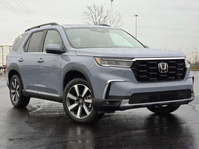 new 2025 Honda Pilot car, priced at $51,550