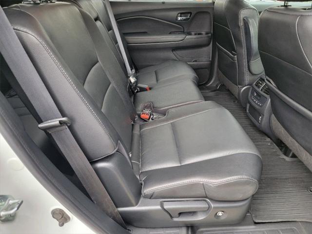 used 2021 Honda Pilot car, priced at $25,905