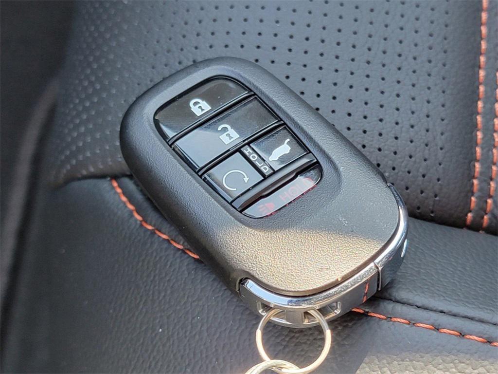 new 2025 Honda CR-V Hybrid car, priced at $40,955