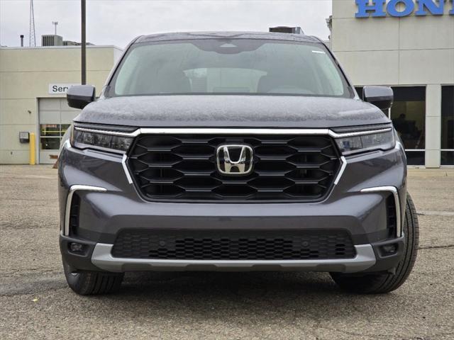 new 2025 Honda Pilot car, priced at $46,995