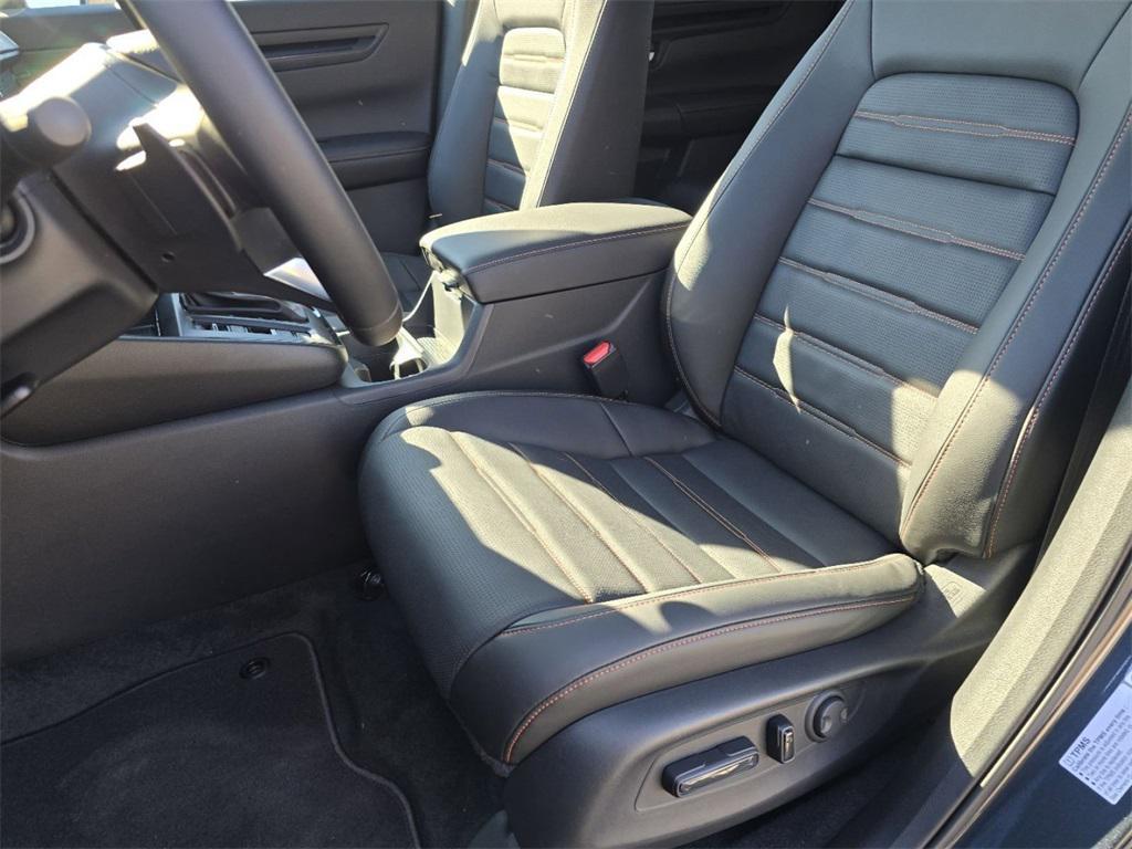 new 2026 Honda CR-V Hybrid car, priced at $41,675