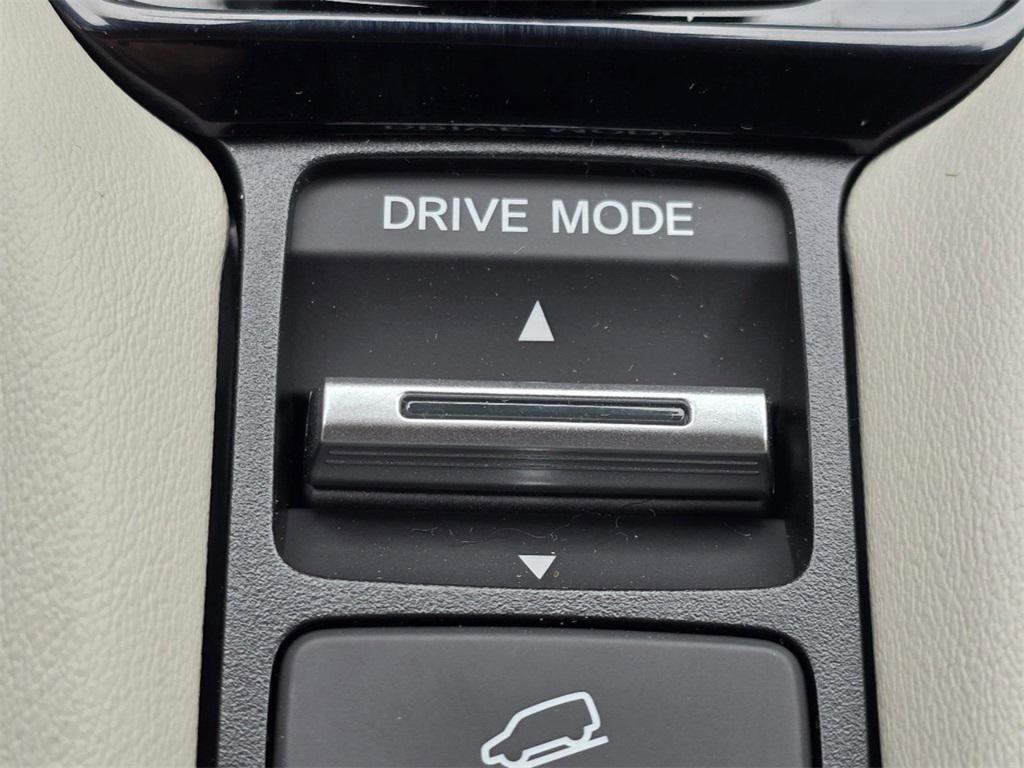 new 2025 Honda HR-V car, priced at $28,705