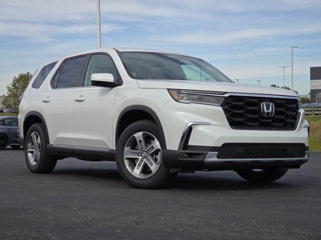 new 2025 Honda Pilot car, priced at $48,280
