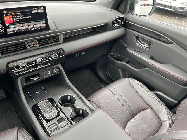 new 2025 Honda Pilot car, priced at $56,530