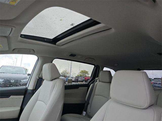 new 2025 Honda Odyssey car, priced at $43,670