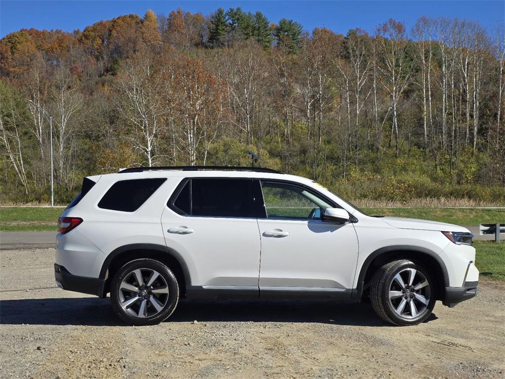 used 2023 Honda Pilot car, priced at $34,980