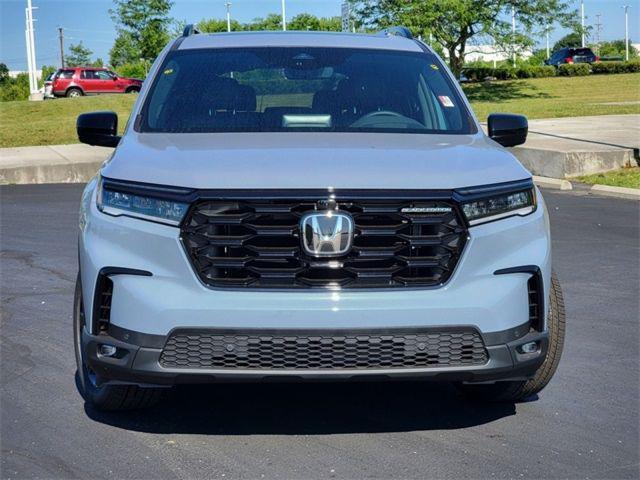 new 2025 Honda Pilot car, priced at $56,530