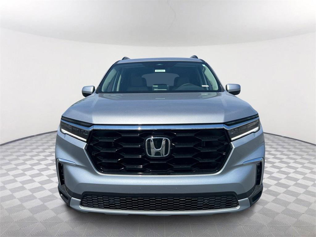 new 2025 Honda Pilot car, priced at $52,085