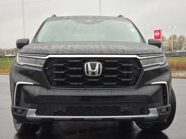 new 2025 Honda Pilot car, priced at $53,845