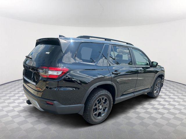 new 2025 Honda Pilot car, priced at $51,375