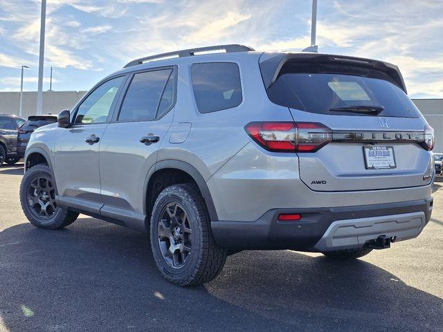 new 2025 Honda Pilot car, priced at $51,330