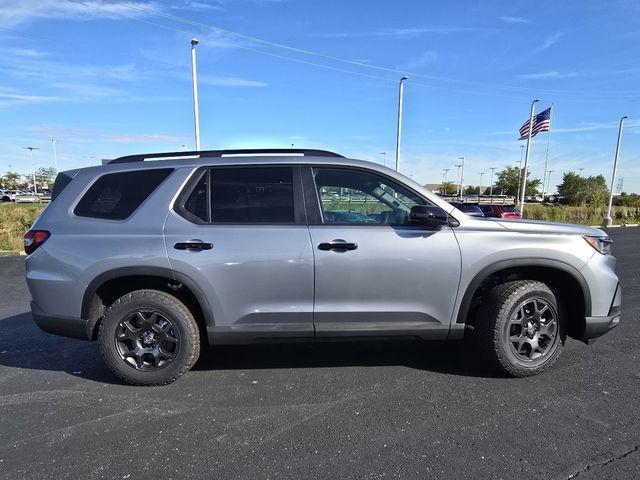 new 2025 Honda Pilot car, priced at $51,330