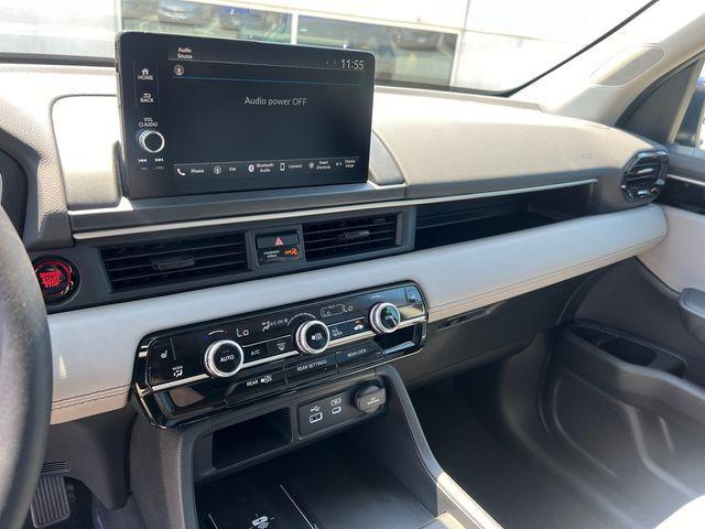 new 2025 Honda Pilot car, priced at $47,095