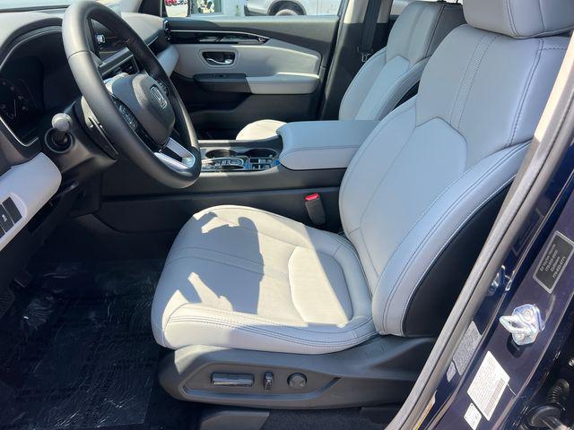 new 2025 Honda Pilot car, priced at $47,095