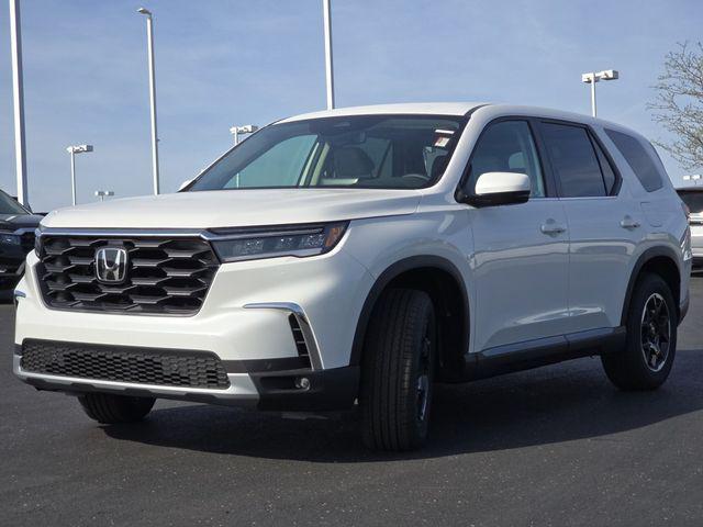 new 2025 Honda Pilot car, priced at $49,405