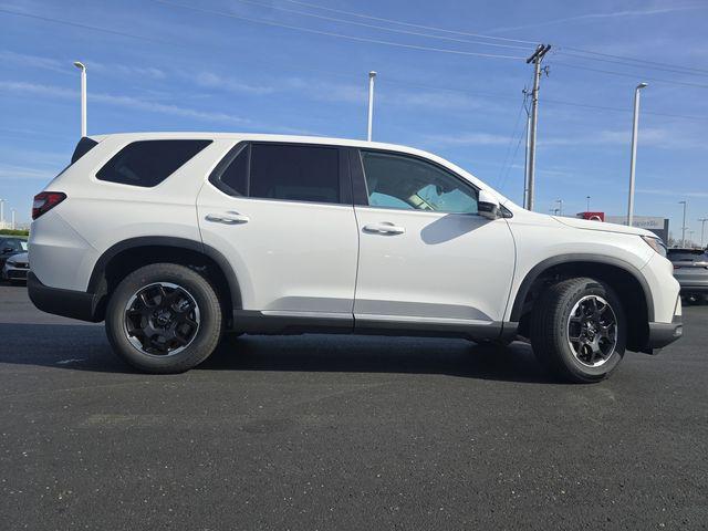 new 2025 Honda Pilot car, priced at $49,405