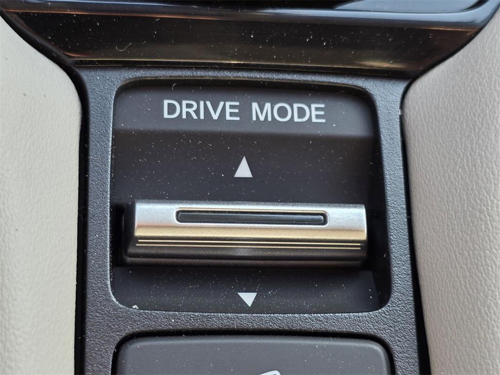 new 2025 Honda HR-V car, priced at $28,295
