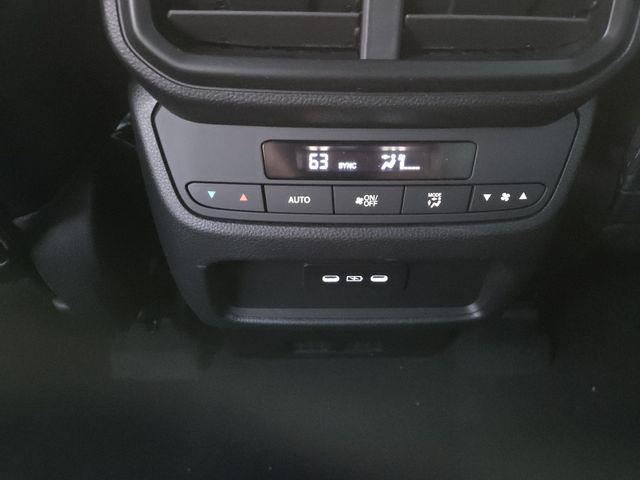 new 2025 Honda Pilot car, priced at $47,825