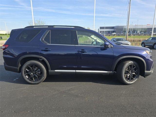 new 2025 Honda Pilot car, priced at $52,950