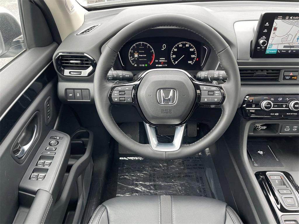 new 2025 Honda Pilot car, priced at $53,750