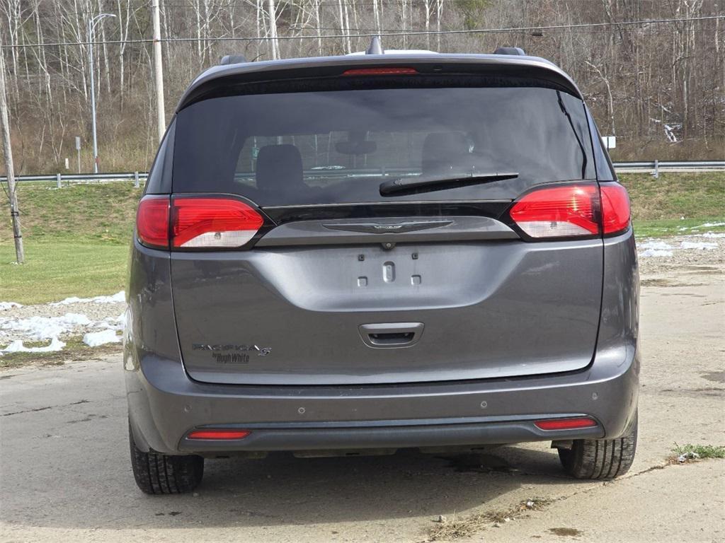 used 2018 Chrysler Pacifica car, priced at $11,977