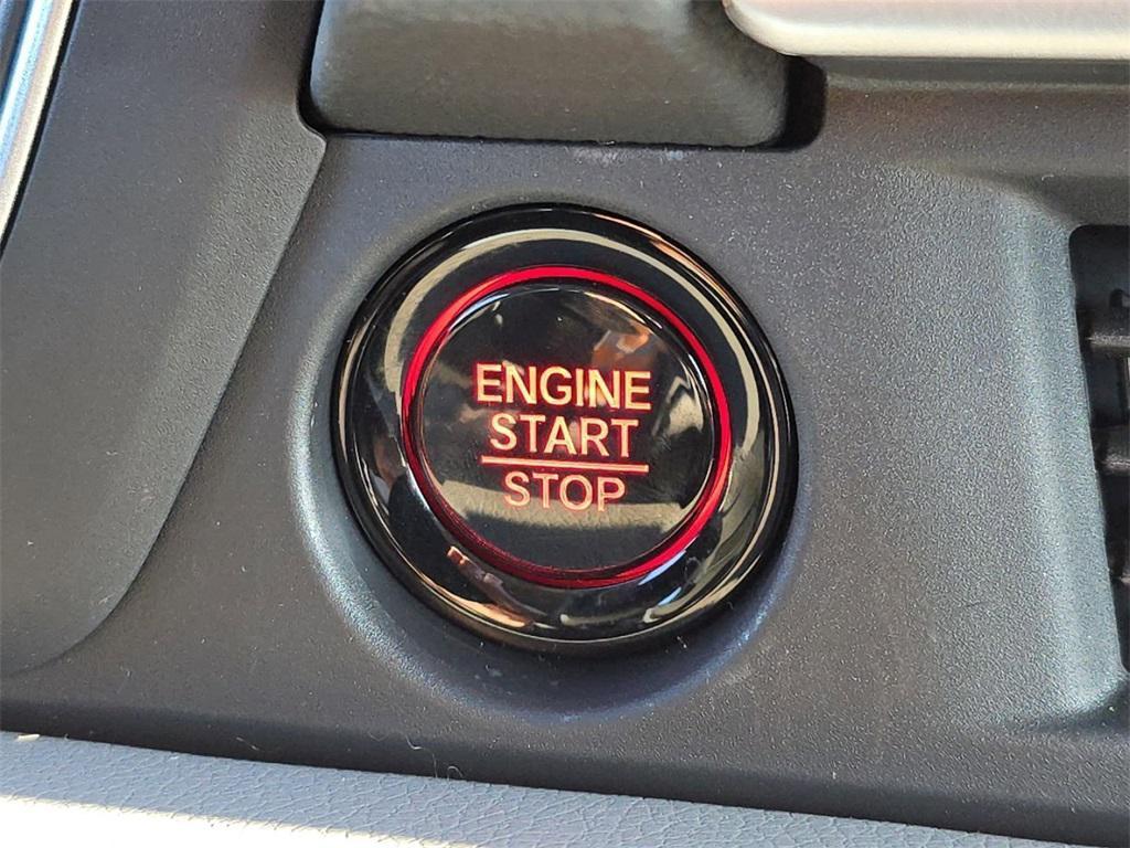 new 2025 Honda Pilot car, priced at $47,825