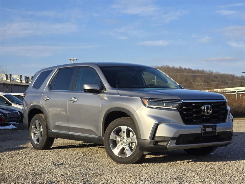 new 2025 Honda Pilot car, priced at $47,825
