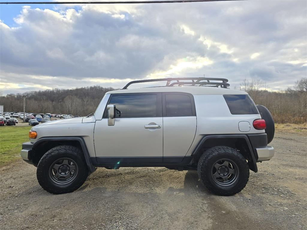 used 2007 Toyota FJ Cruiser car, priced at $13,373