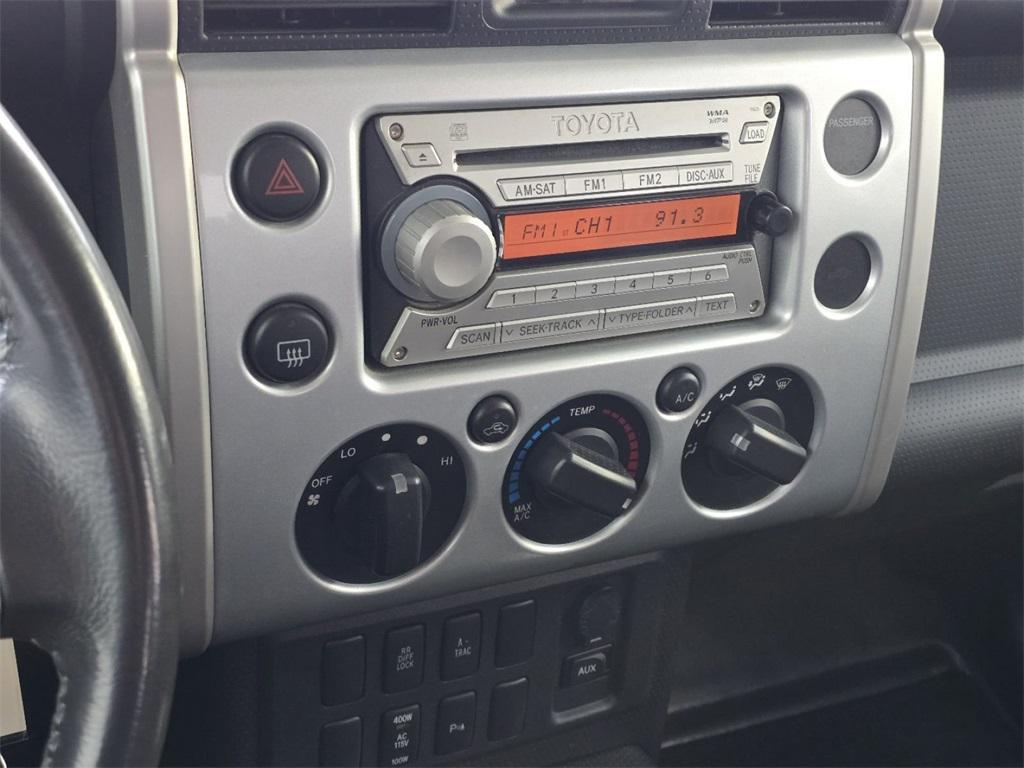 used 2007 Toyota FJ Cruiser car, priced at $13,373