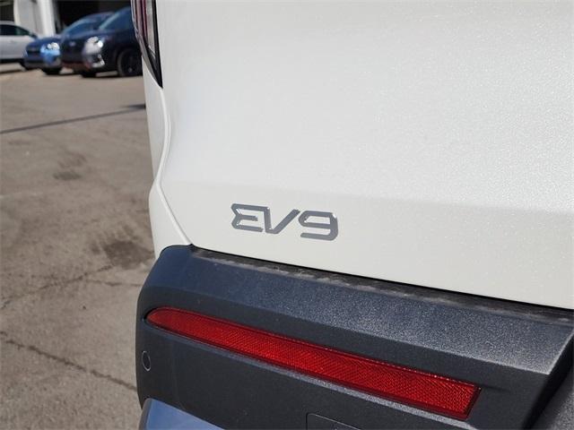 new 2024 Kia EV9 car, priced at $49,035