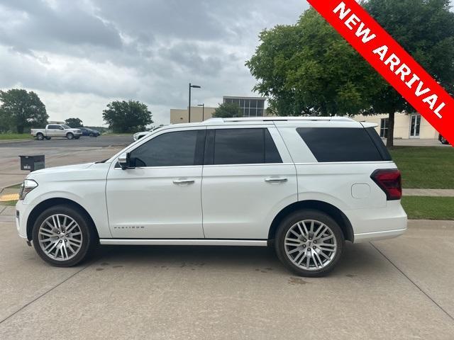 used 2023 Ford Expedition car, priced at $60,000