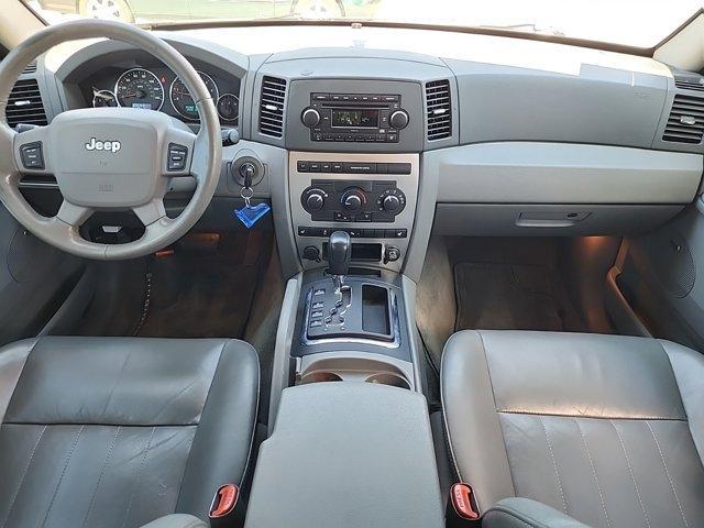 used 2007 Jeep Grand Cherokee car, priced at $7,500