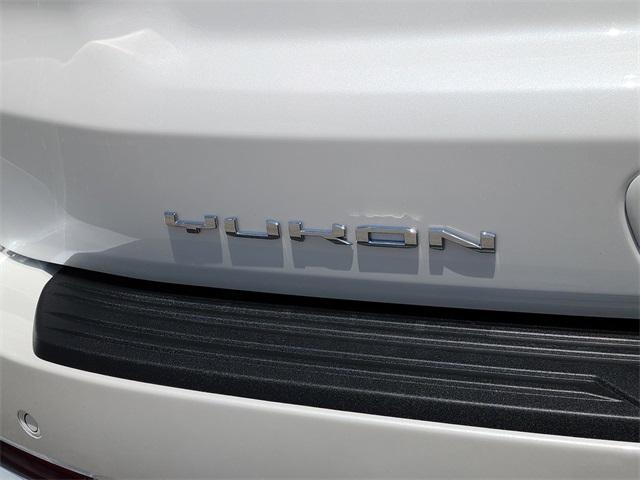 new 2025 GMC Yukon car, priced at $85,677