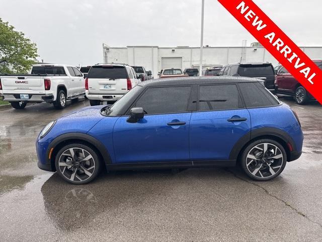 used 2025 MINI Hardtop car, priced at $31,000