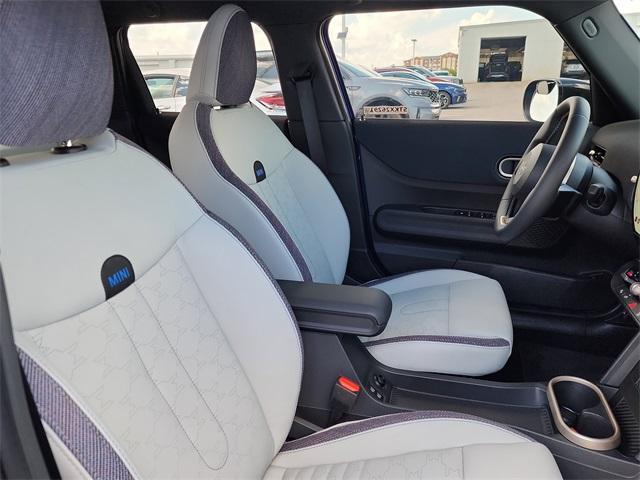 used 2025 MINI Hardtop car, priced at $31,000