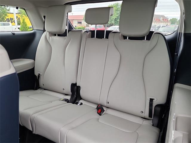 new 2025 Kia Carnival car, priced at $46,939