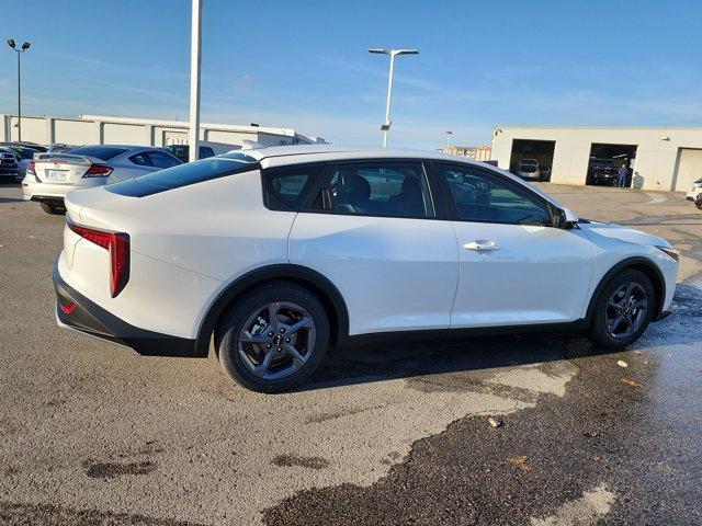 new 2025 Kia K4 car, priced at $24,088