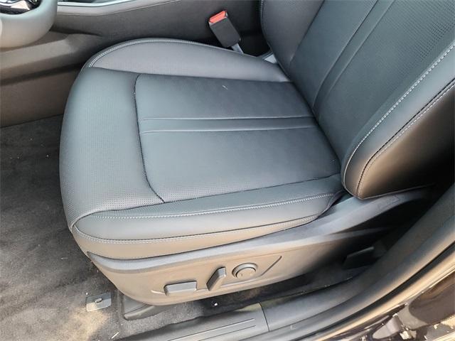 new 2025 Kia Sorento car, priced at $37,046