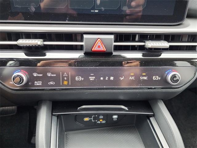 new 2026 Kia Sportage Hybrid car, priced at $30,231