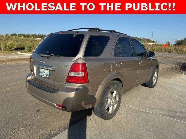 used 2007 Kia Sorento car, priced at $6,000