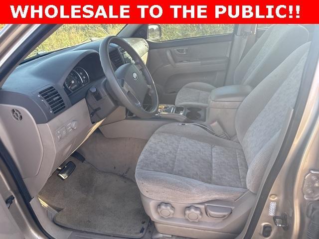 used 2007 Kia Sorento car, priced at $6,000