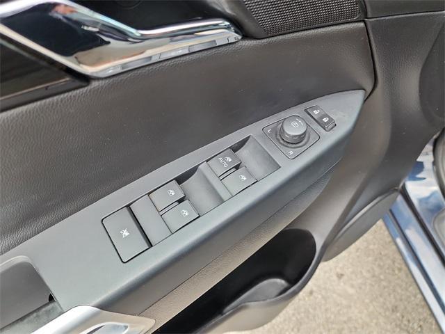 used 2014 Chevrolet Captiva Sport car, priced at $6,000