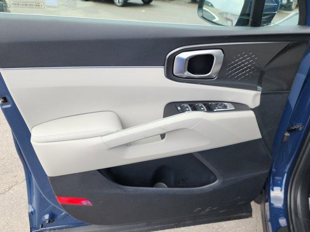 new 2025 Kia Sorento car, priced at $34,243