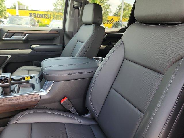 new 2025 GMC Sierra 1500 car, priced at $52,655
