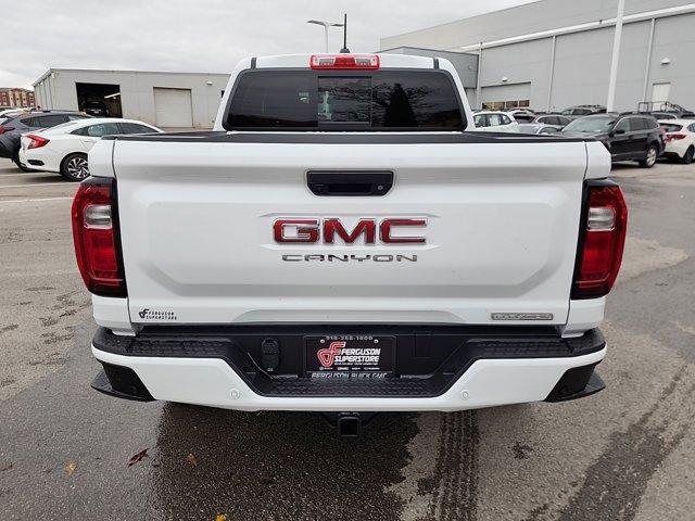 new 2024 GMC Canyon car, priced at $40,100