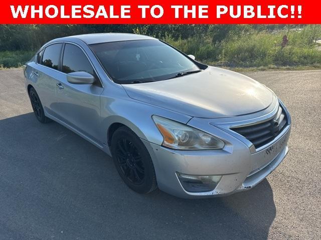 used 2015 Nissan Altima car, priced at $6,000