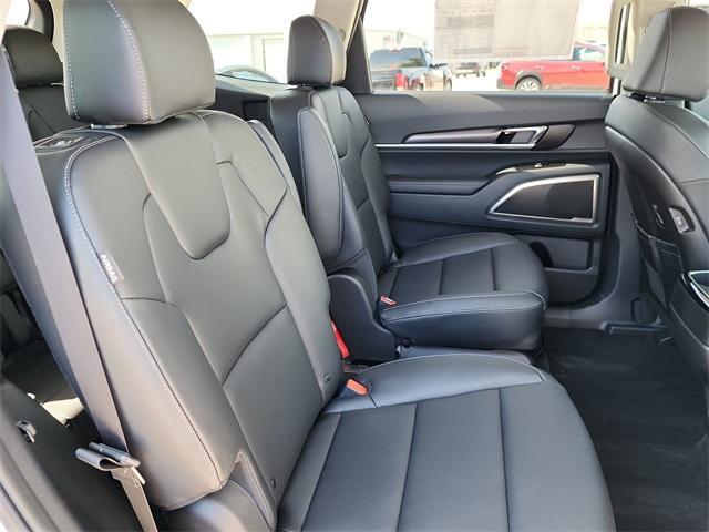 new 2025 Kia Telluride car, priced at $39,068
