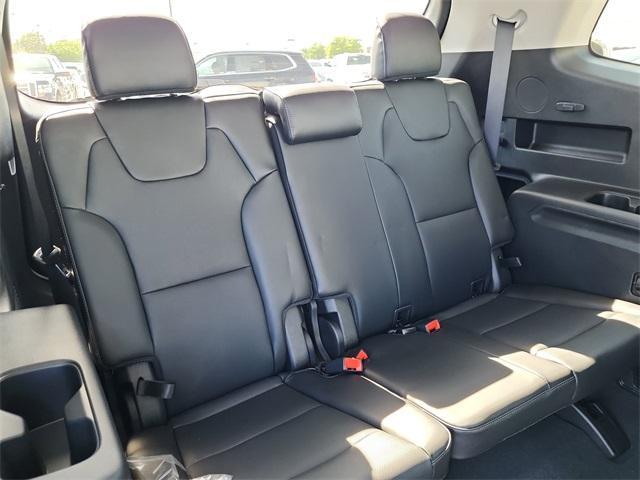 new 2025 Kia Telluride car, priced at $39,068