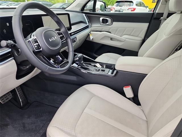 used 2025 Kia Sorento car, priced at $38,000